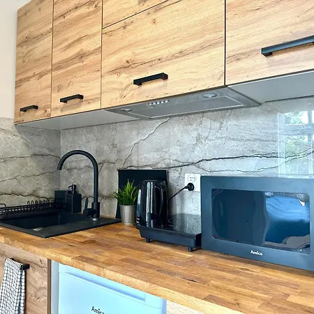 Mmrent Meadow Homestay *